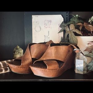 Born Emmy Li Platform Wedge Sandals - Brown